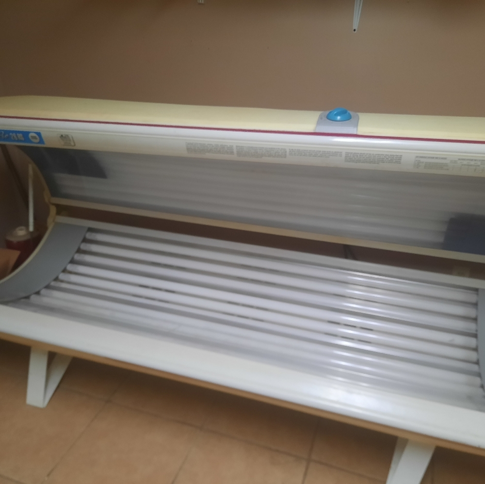 Tann bed - Picture 2 of 3